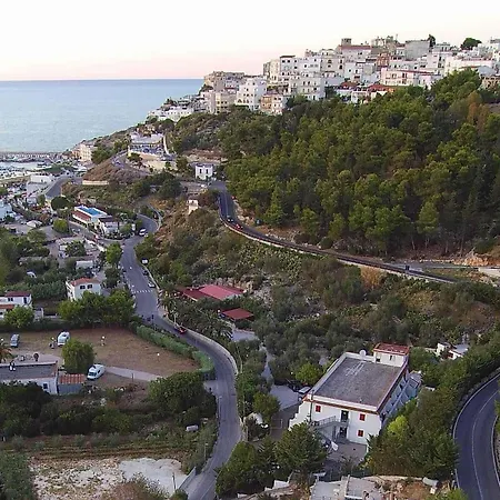 Piccolo Paradiso 3* ペスキチ