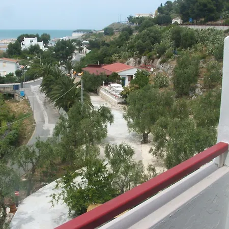 Piccolo Paradiso 3* ペスキチ