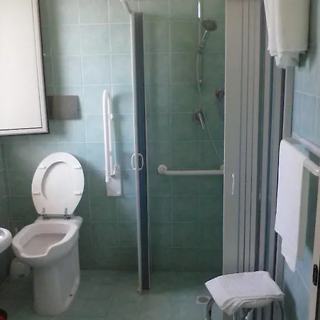 Piccolo Paradiso ホテル ペスキチ