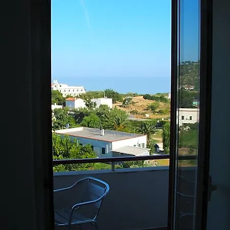 Piccolo Paradiso מלון 3*