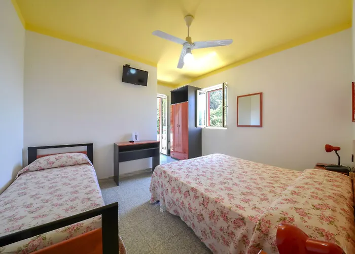 Piccolo Paradiso מלון 3*